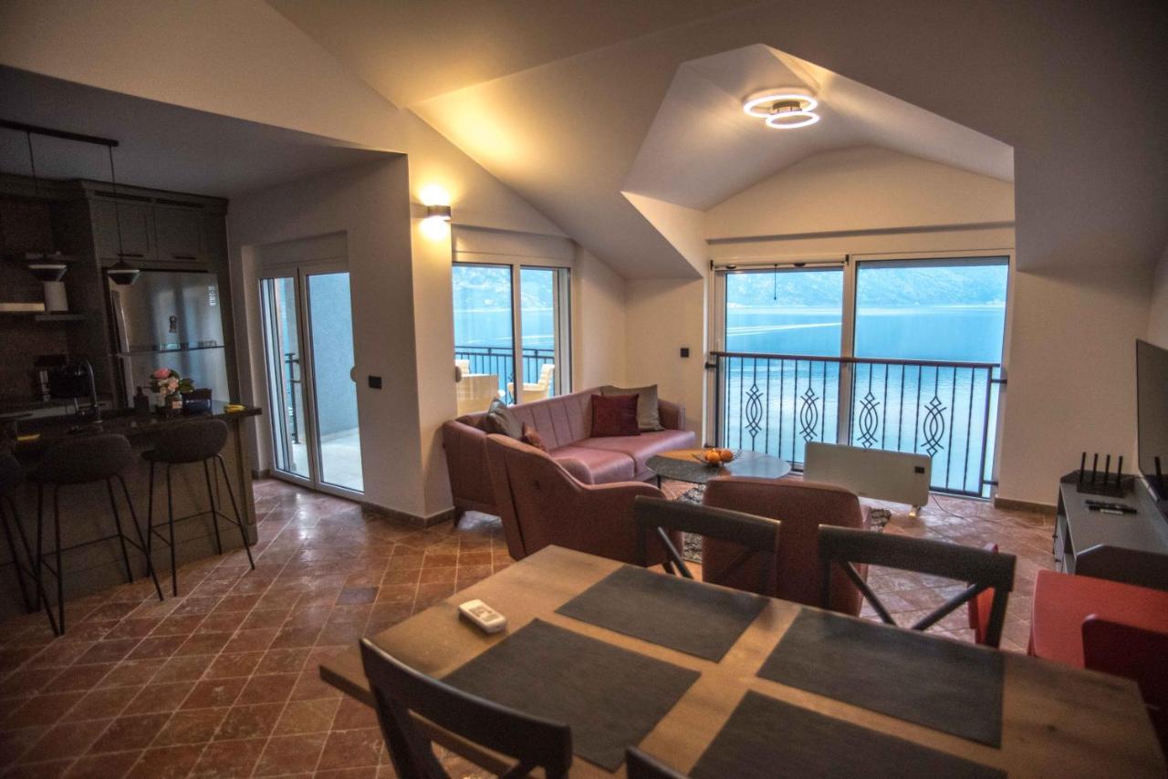 Donja Kostanjica Modern Waterfront 3-Bed Apartment מראה חיצוני תמונה