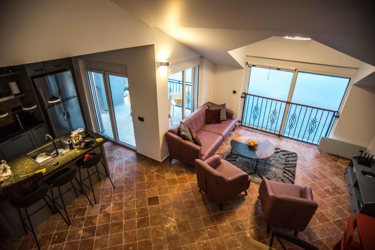 Donja Kostanjica Modern Waterfront 3-Bed Apartment מראה חיצוני תמונה