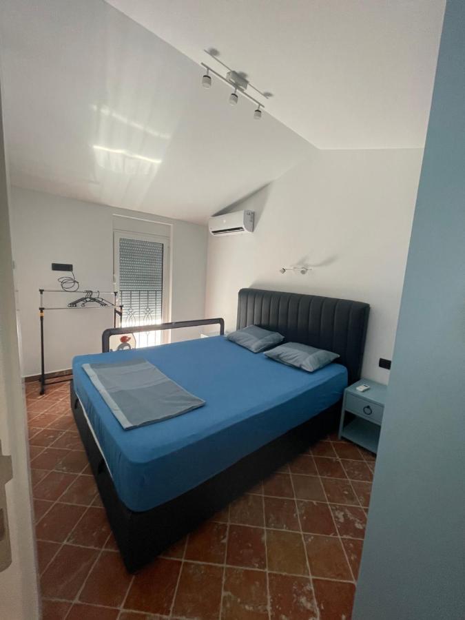 Donja Kostanjica Modern Waterfront 3-Bed Apartment מראה חיצוני תמונה
