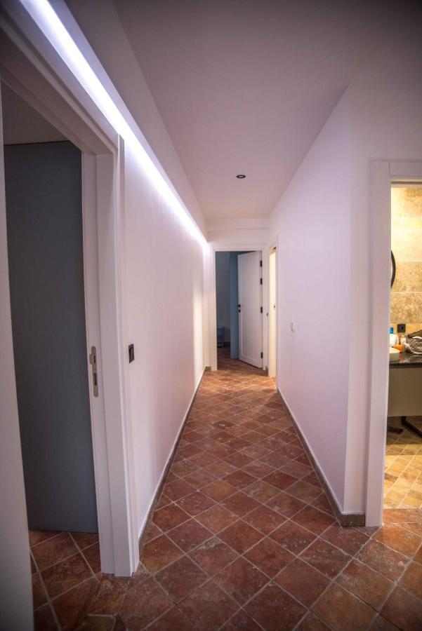 Donja Kostanjica Modern Waterfront 3-Bed Apartment מראה חיצוני תמונה